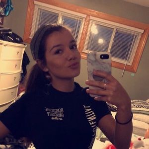 Meet your Posher, Monica